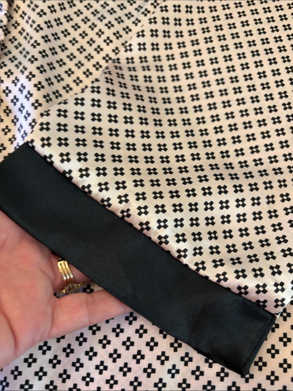 Linea Donatella Cream and Black Geometric Two-Piece Pajama Set - Picture 4 of 9
